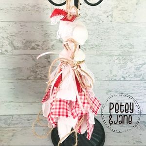 { P E T E Y & J A NE } Handmade Home Decor Tassel